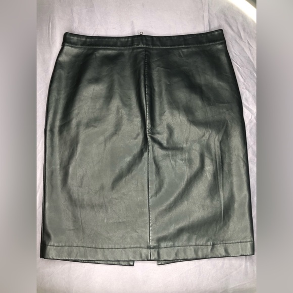 CUPCAKES AND CASHMERE Rihanna Faux Leather Skirt - Size 10 - Picture 2 of 5